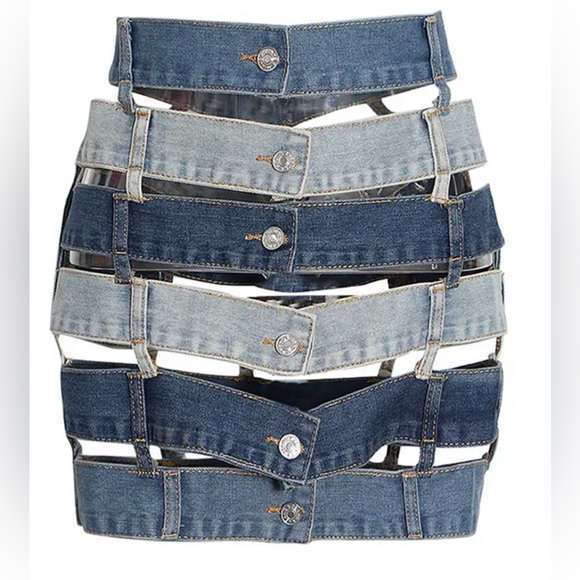 This denim skirt is perfect for fall and or summer styling. New, never worn! - Picture 3 of 3